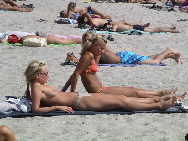 Pussy on Beach - Teen Blonde Beach; Amateur Beach 