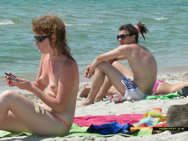 Pussy on Beach - Girls On The Beach Pics; Amateur Beach 