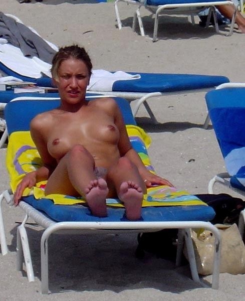 Boobs on Beach - Blonde Asses On The Beach; Amateur Beach 