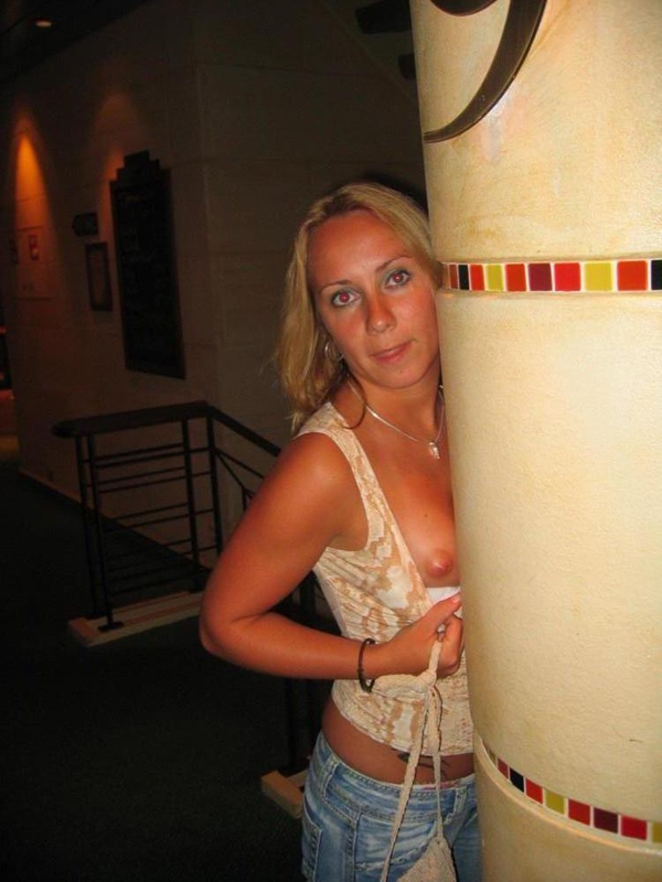 Hot Chicks Flashing - In The Public Sex; Amateur Public 