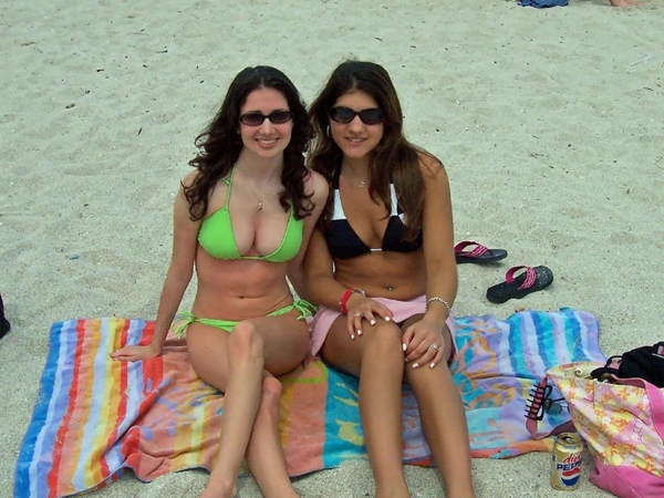 Boobs on Beach - Masturbating Beach; Amateur Beach 