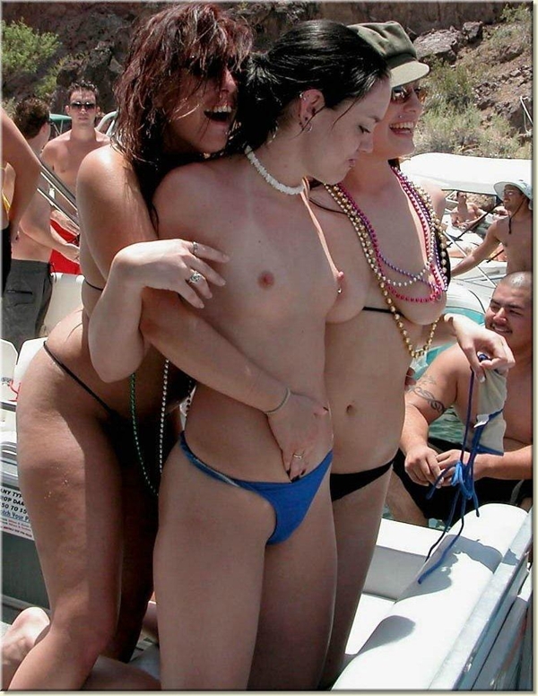Teen Swimsuit Boobs - Boobs on Beach â€“ Bikini Teen Beach | Amateur Home Porn