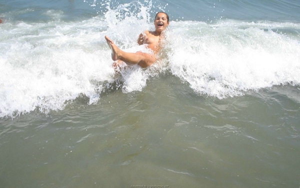 Pussy on Beach - Beach Girl Butt; Amateur Beach 