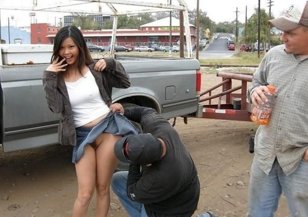 Sitting Upskirt Latino Upskirt; Amateur Public 