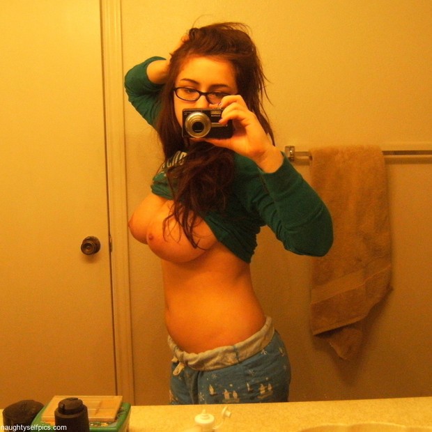 ...; Amateur Selfshot 